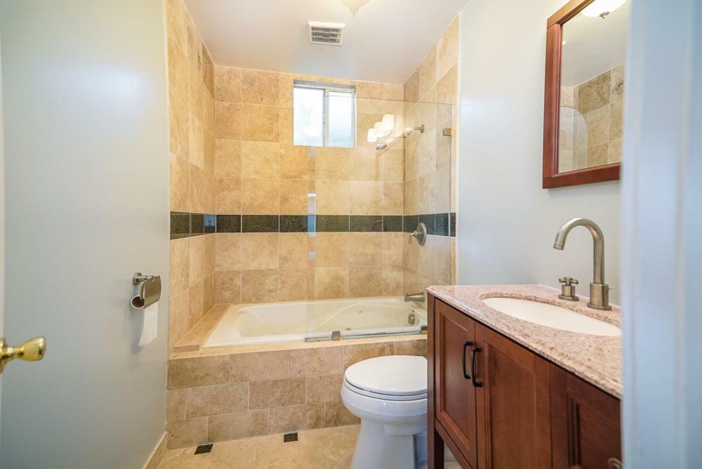 Apartamento Stylish 2 Bed & 2 Bath At The Heart Of Hollywood With Free Parking - One Car Only Los Ángeles Exterior foto