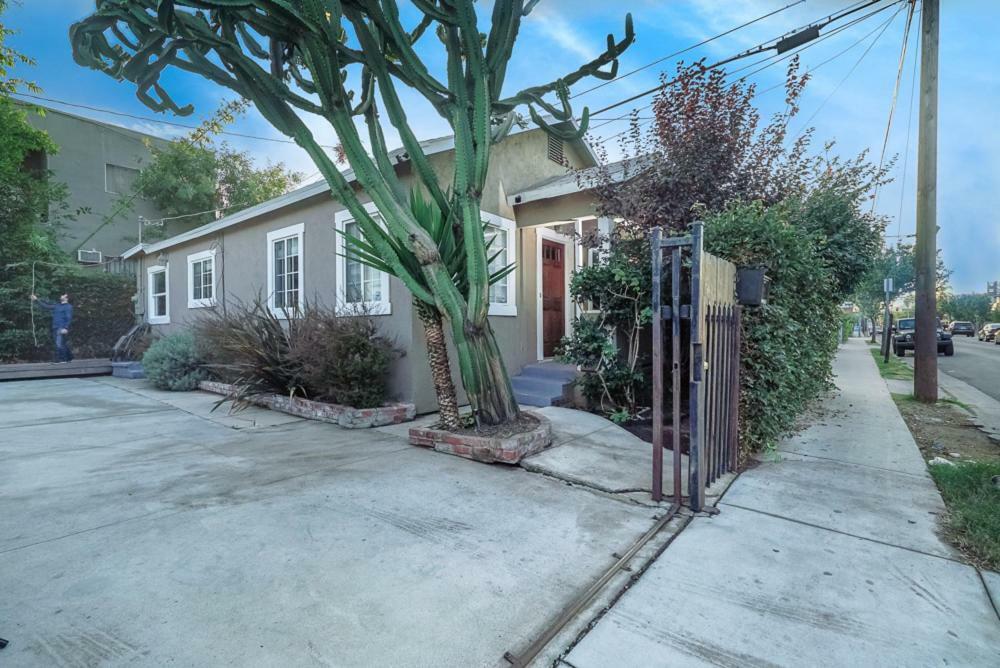 Apartamento Stylish 2 Bed & 2 Bath At The Heart Of Hollywood With Free Parking - One Car Only Los Ángeles Exterior foto